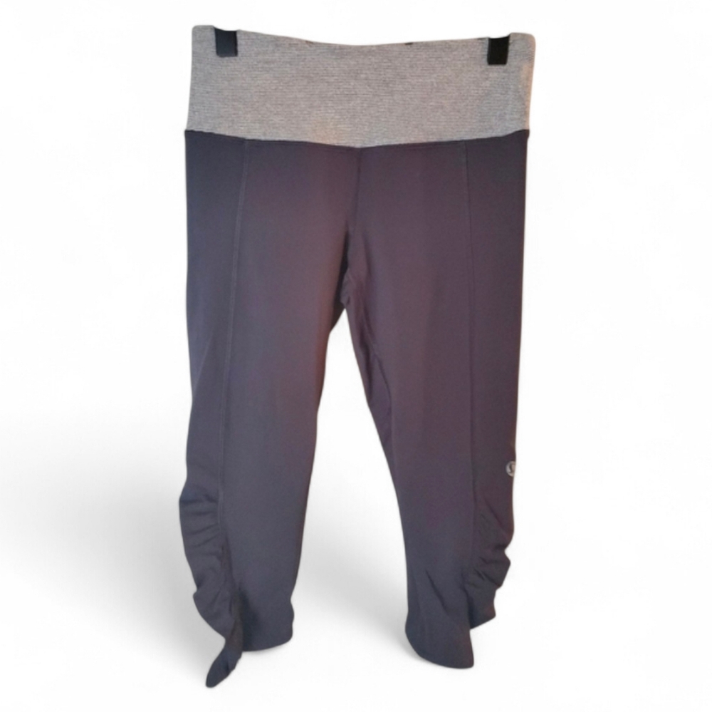 LULULEMON Ruched Cropped Leggings - Size 4